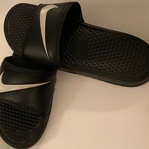 Nike Benassi Slide Sandal